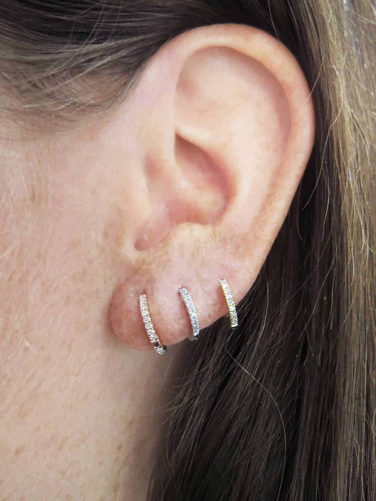 MARIA TASH Scalloped Diamond Hoop Earring (6.5mm)