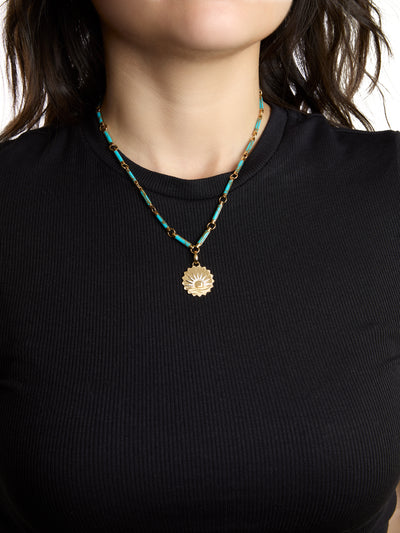 New Beginnings Internal Compass Medium Medallion with Oval Pushgate