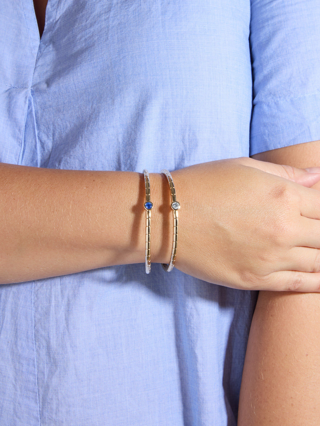 Full Circle Blue Sapphire Yellow Gold Stretch Bracelet