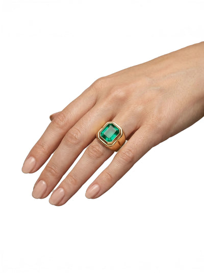 Emerald Cut Yellow Gold Bounce Cigar Band