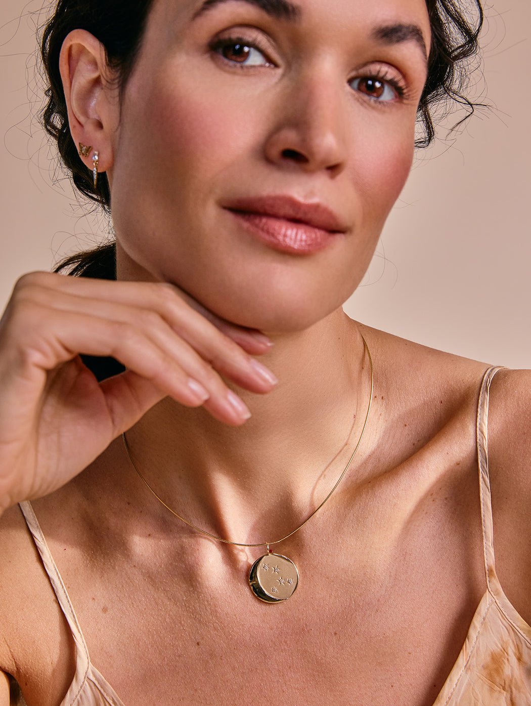 Thin Yellow Gold Omega Chain