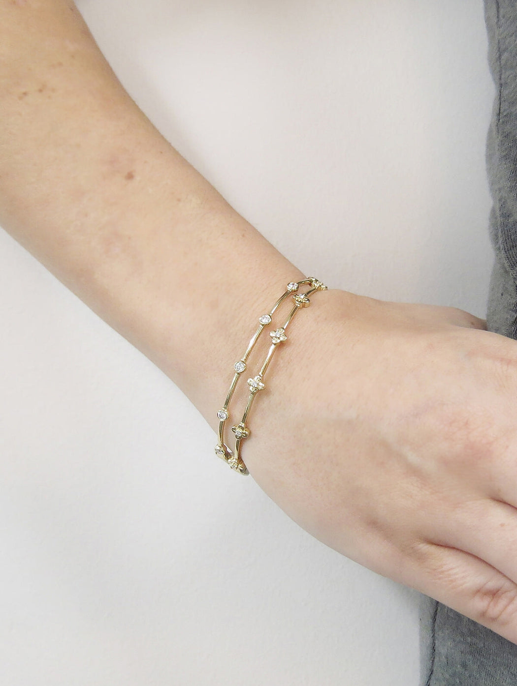 Bloom Bangle Bracelet - Yellow Gold